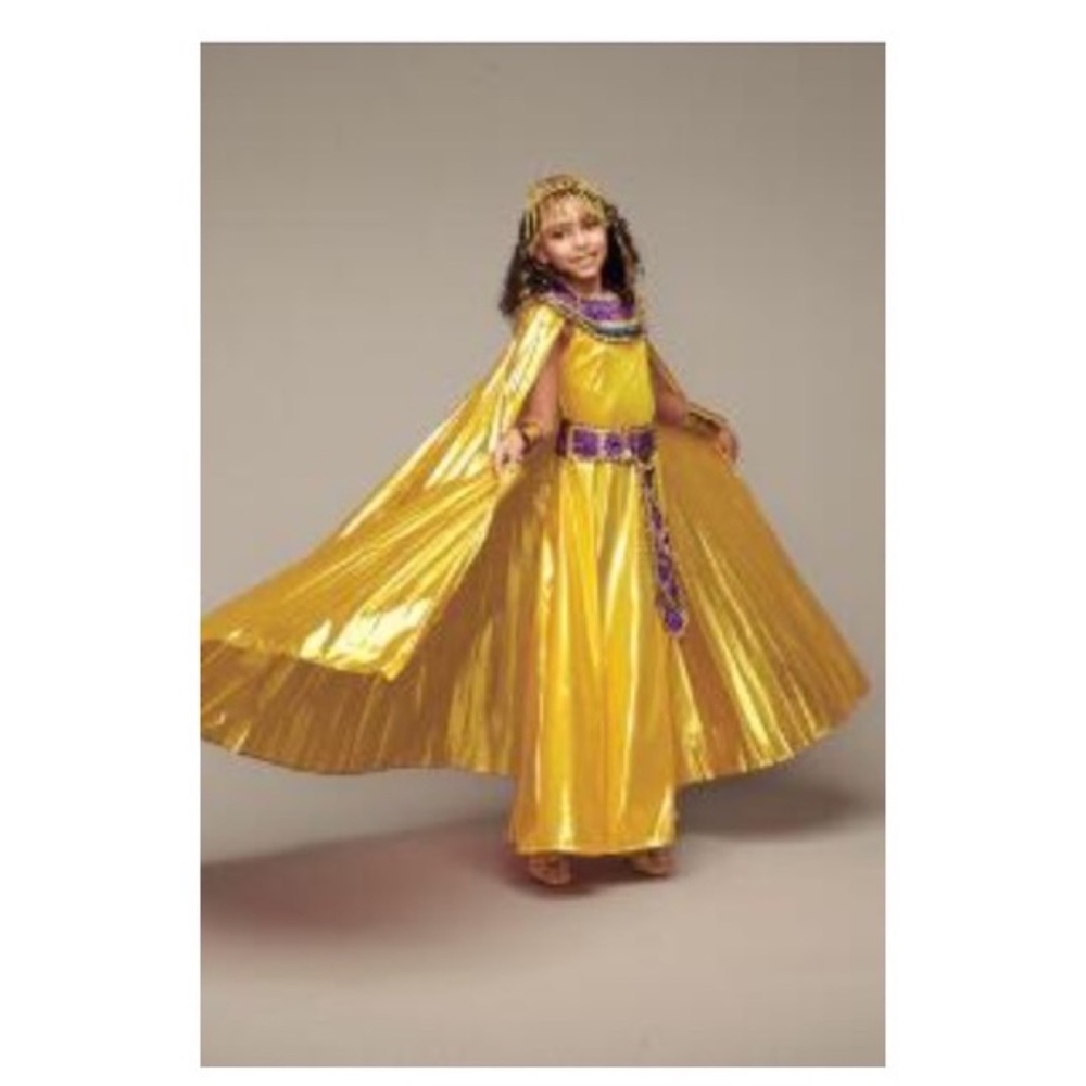 Chasing Fireflies Cleopatra Costume 12